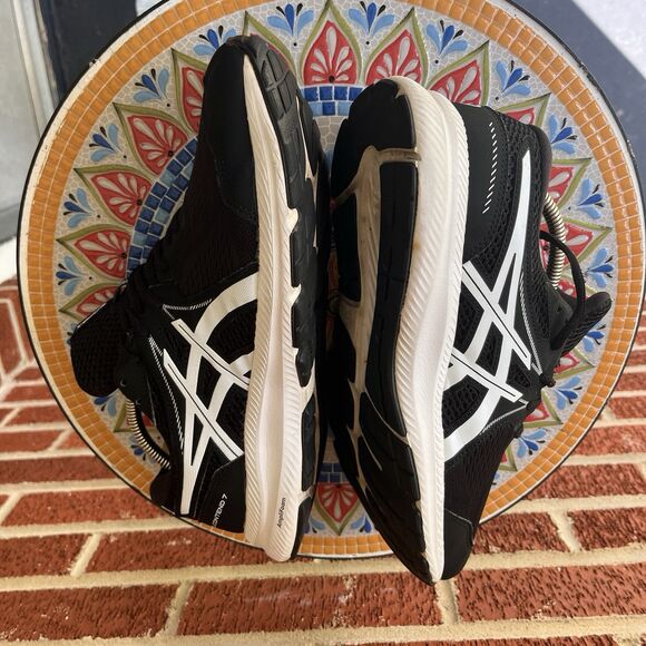 ASICS Gel Contend 7 Mens 10 2E Extra Wide Black White Running Sneakers 1011B039 main image 7